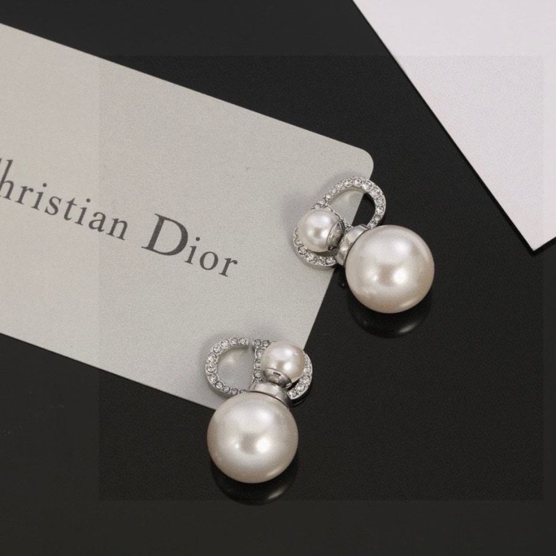 chr1st1an D10r earrings
